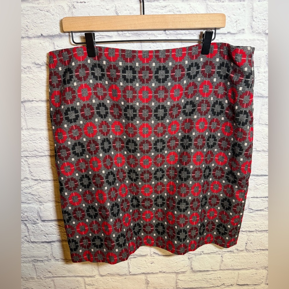 Talbots Wool Blend Geometric red & grey holiday‎ Print Skirt size 16